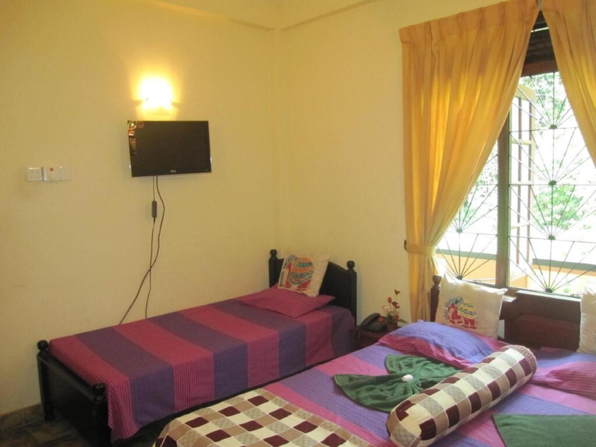 Kandy Paradise Hotel & Spa Gelioya Luaran gambar