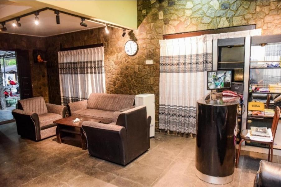 Kandy Paradise Hotel & Spa Gelioya Luaran gambar